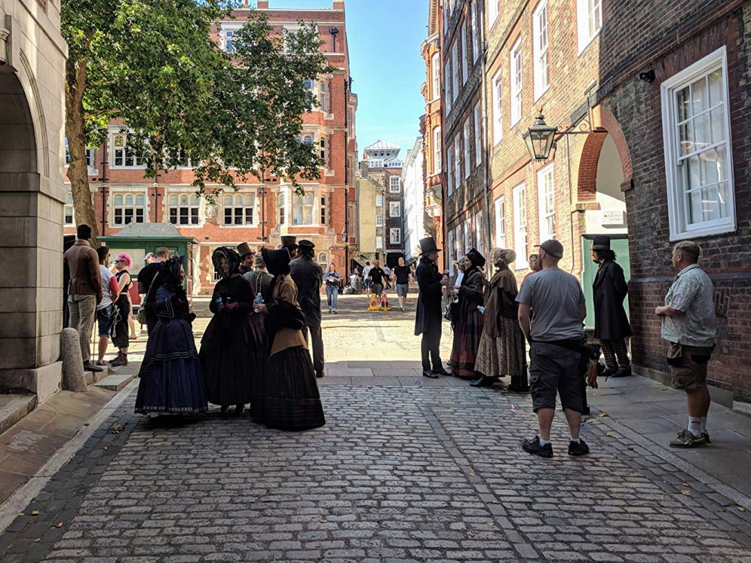 MV5BZjE1NmQxNWYtYjZhZS00YzAwLTg4YTItMWQ5N2IwMmYzYWVmXkEyXkFqcGdeQXVyNTk1NDYzMjg@._V1_SY1000_CR0,0,1333,1000_AL_